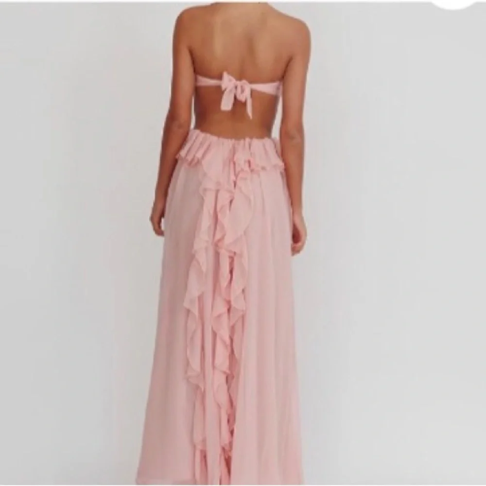 Beautiful Cut-Out Ruffle Maxi Dress - Picture 2 of 11